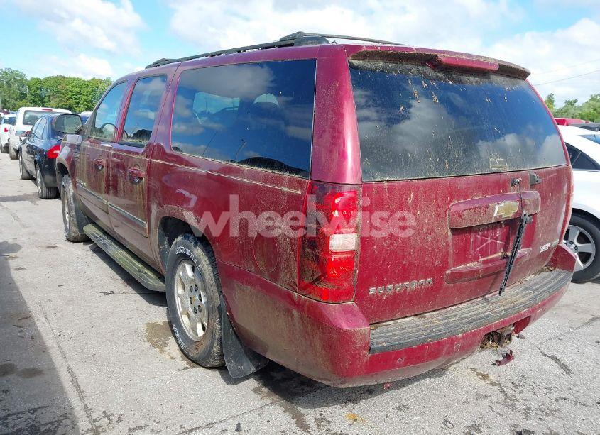 Photo 3 of 2011 Chevrolet Suburban 1500 LS (VIN 1GNSKHE33BR267353)