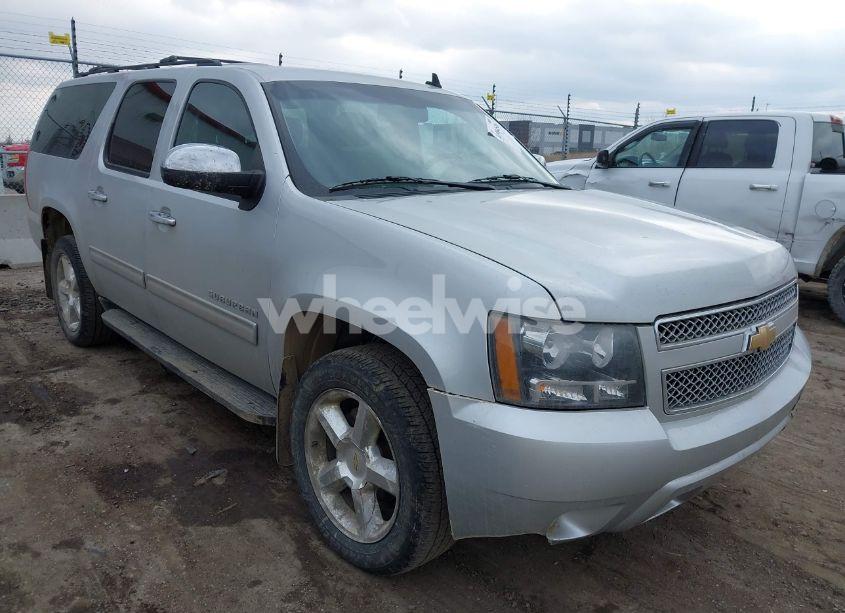 2011 Chevrolet Suburban 1500 LS (VIN 1GNSKHE37BR303898) main photo
