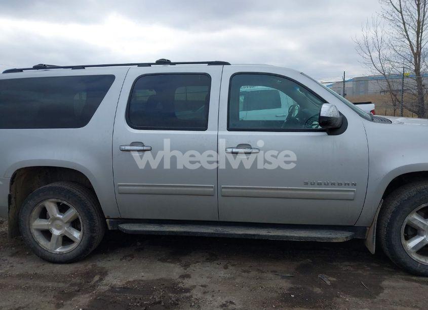 Photo 14 of 2011 Chevrolet Suburban 1500 LS (VIN 1GNSKHE37BR303898)