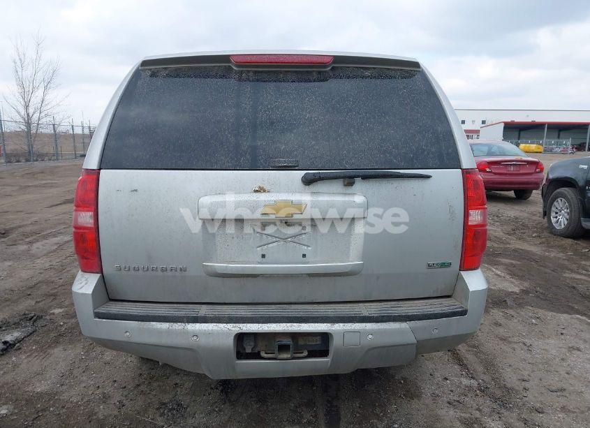 Photo 17 of 2011 Chevrolet Suburban 1500 LS (VIN 1GNSKHE37BR303898)