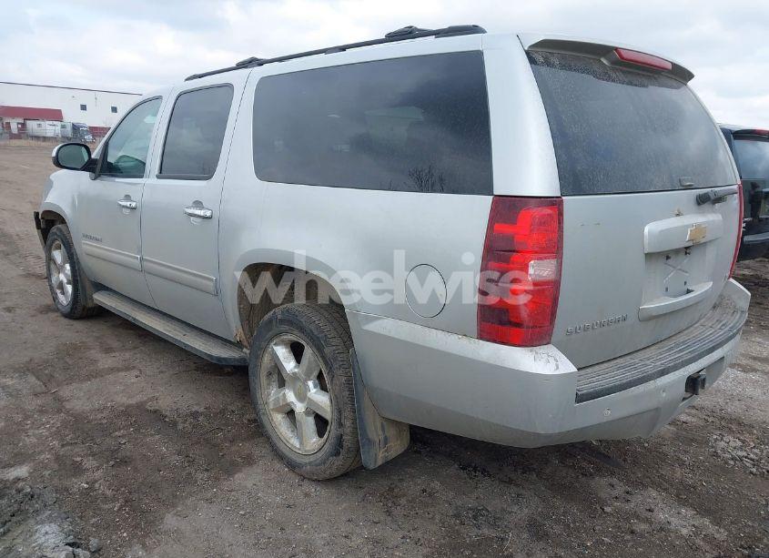 Photo 3 of 2011 Chevrolet Suburban 1500 LS (VIN 1GNSKHE37BR303898)