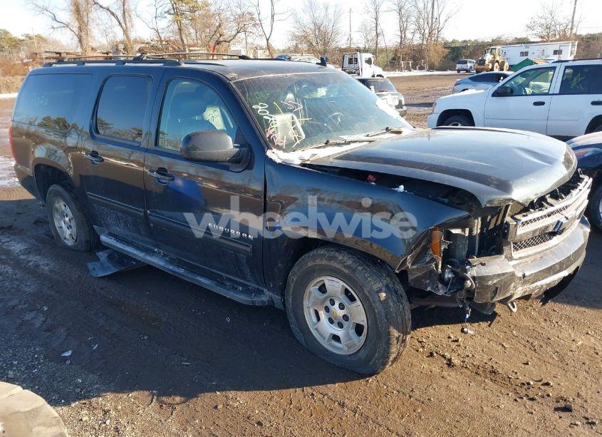 2011 Chevrolet Suburban 1500 LS (VIN 1GNSKHE38BR374897) main photo