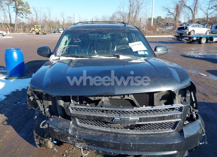 Photo 12 of 2011 Chevrolet Suburban 1500 LS (VIN 1GNSKHE38BR374897)