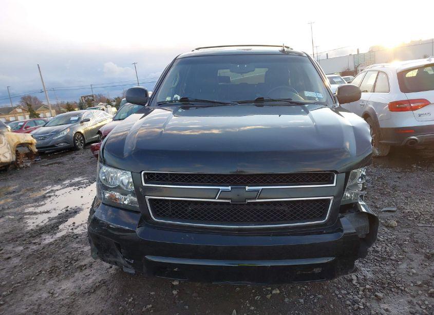 Photo 12 of 2011 Chevrolet Suburban 1500 LS (VIN 1GNSKHE39BR177477)