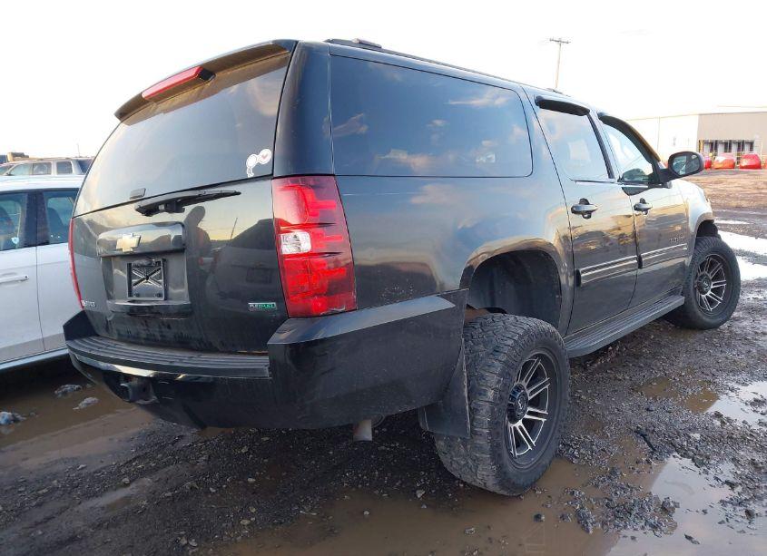 Photo 4 of 2011 Chevrolet Suburban 1500 LS (VIN 1GNSKHE39BR177477)