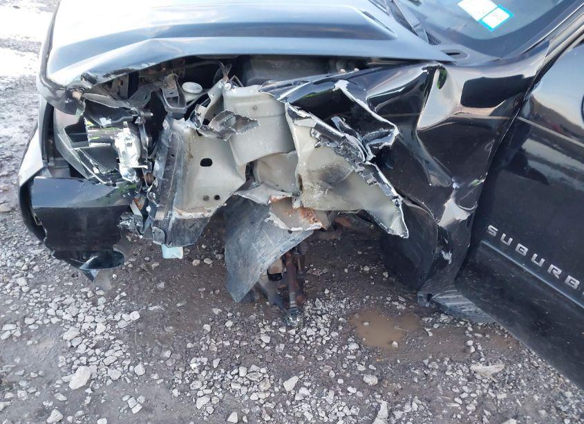 Photo 6 of 2011 Chevrolet Suburban 1500 LS (VIN 1GNSKHE39BR177477)