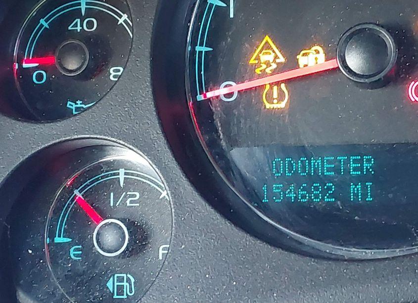 Photo 7 of 2011 Chevrolet Suburban 1500 LS (VIN 1GNSKHE39BR177477)