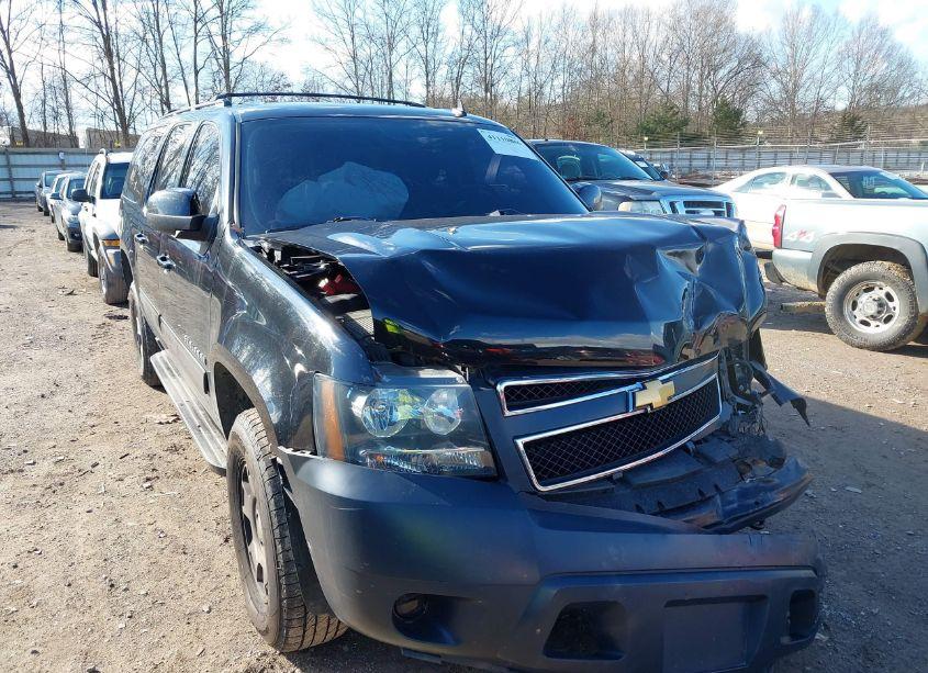 Photo 10 of 2012 Chevrolet Suburban 1500 LS (VIN 1GNSKHE73CR221400)