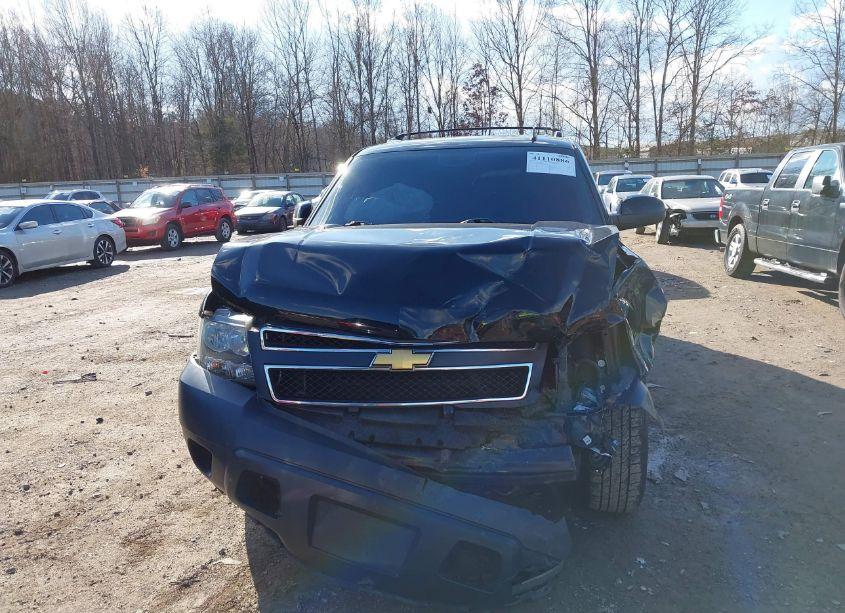 Photo 12 of 2012 Chevrolet Suburban 1500 LS (VIN 1GNSKHE73CR221400)