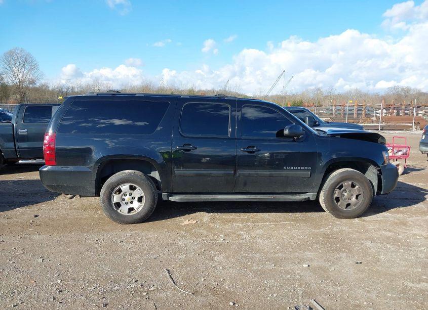 Photo 13 of 2012 Chevrolet Suburban 1500 LS (VIN 1GNSKHE73CR221400)