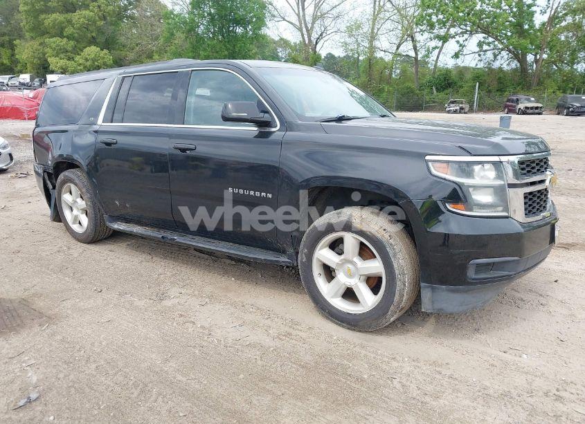 2015 Chevrolet Suburban 1500 LS (VIN 1GNSKHEC1FR207500) main photo