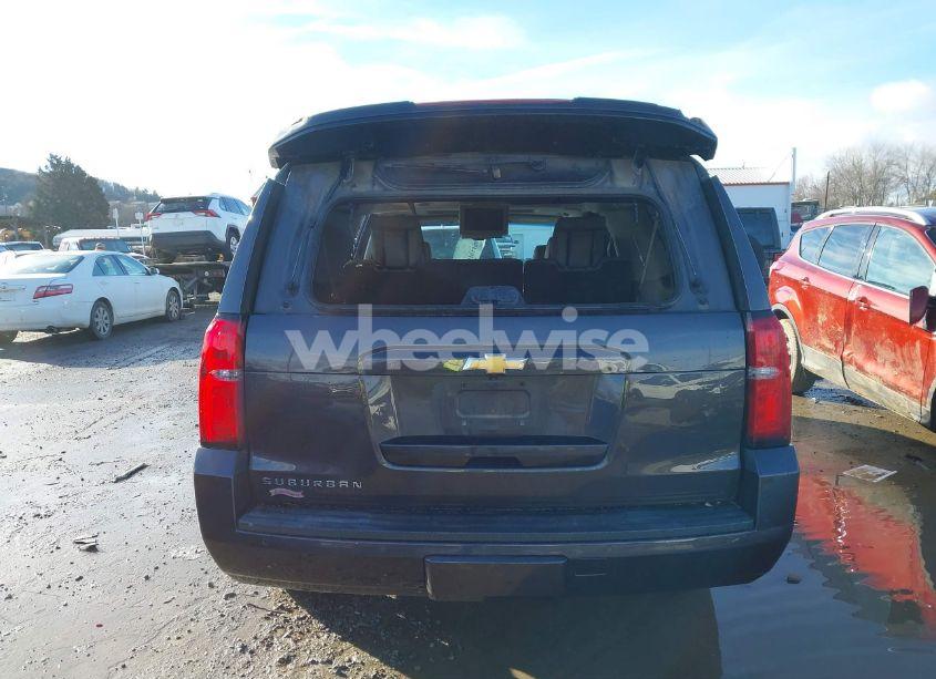 Photo 16 of 2016 Chevrolet Suburban LT (VIN 1GNSKHKC0GR177430)