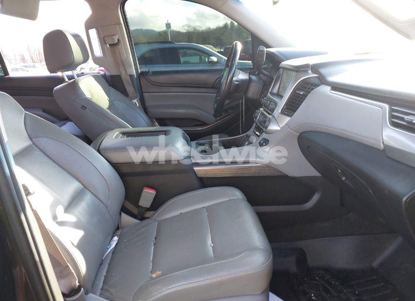 Photo 5 of 2016 Chevrolet Suburban LT (VIN 1GNSKHKC0GR177430)