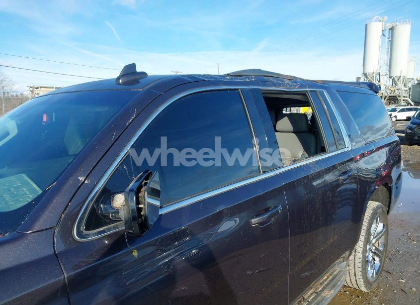 Photo 6 of 2016 Chevrolet Suburban LT (VIN 1GNSKHKC0GR177430)