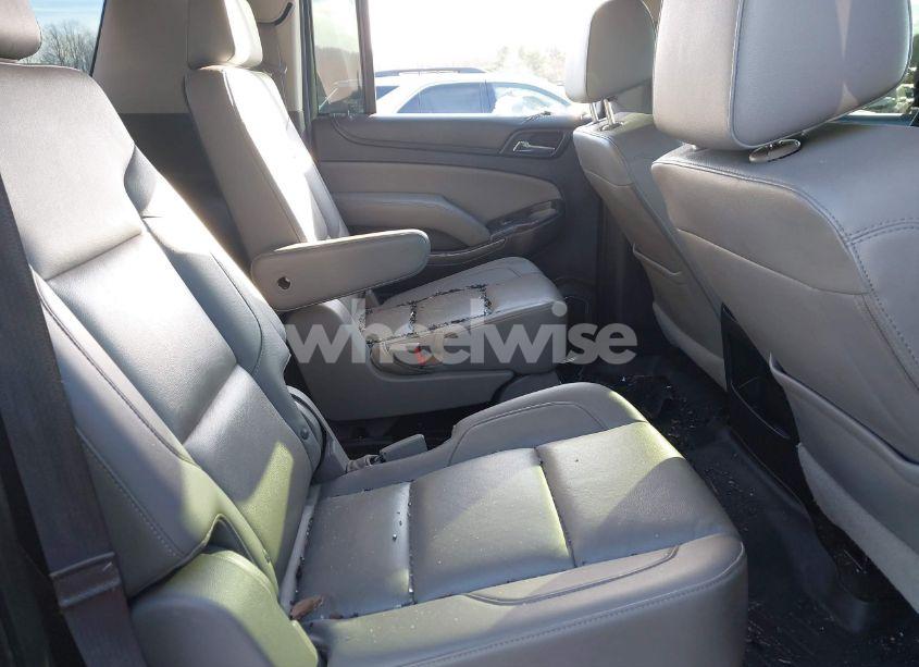 Photo 8 of 2016 Chevrolet Suburban LT (VIN 1GNSKHKC0GR177430)