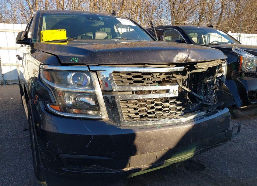 Photo 17 of 2016 Chevrolet Suburban LT (VIN 1GNSKHKC0GR335474)