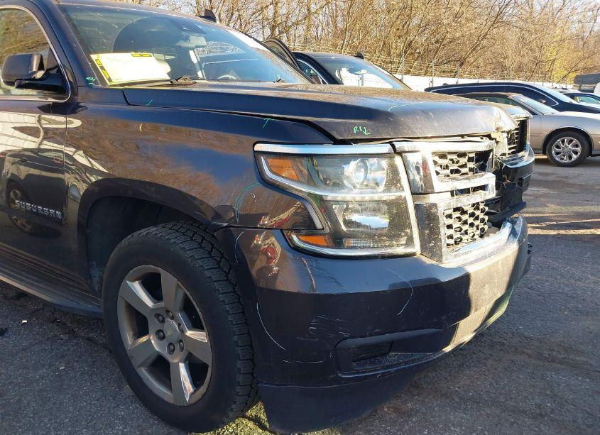 Photo 18 of 2016 Chevrolet Suburban LT (VIN 1GNSKHKC0GR335474)