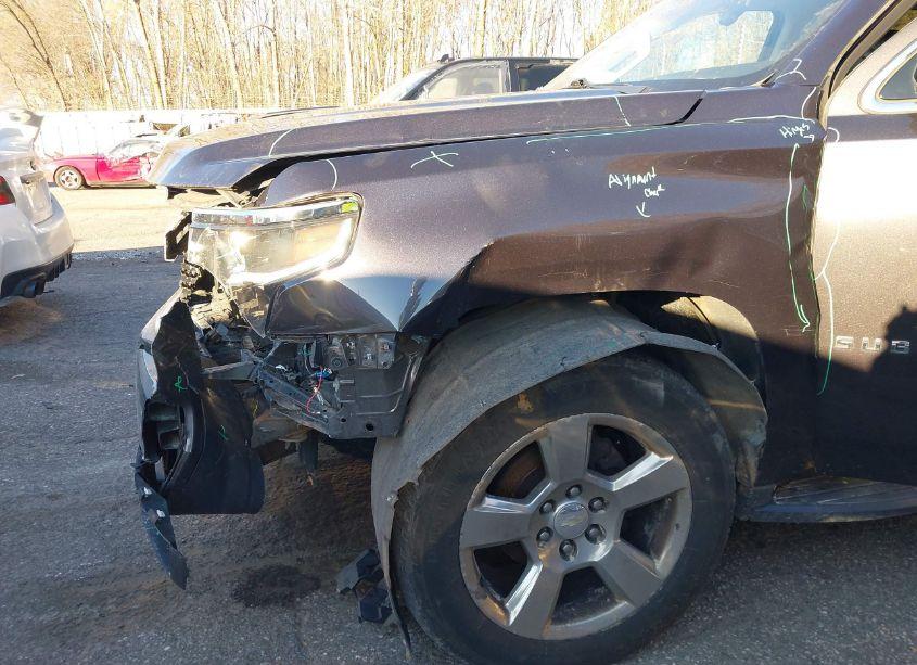 Photo 19 of 2016 Chevrolet Suburban LT (VIN 1GNSKHKC0GR335474)