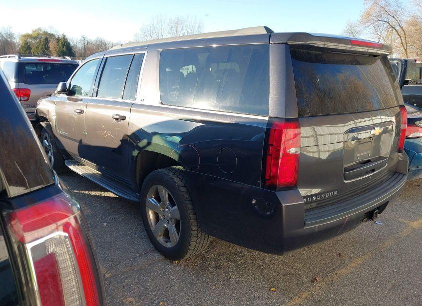 Photo 3 of 2016 Chevrolet Suburban LT (VIN 1GNSKHKC0GR335474)
