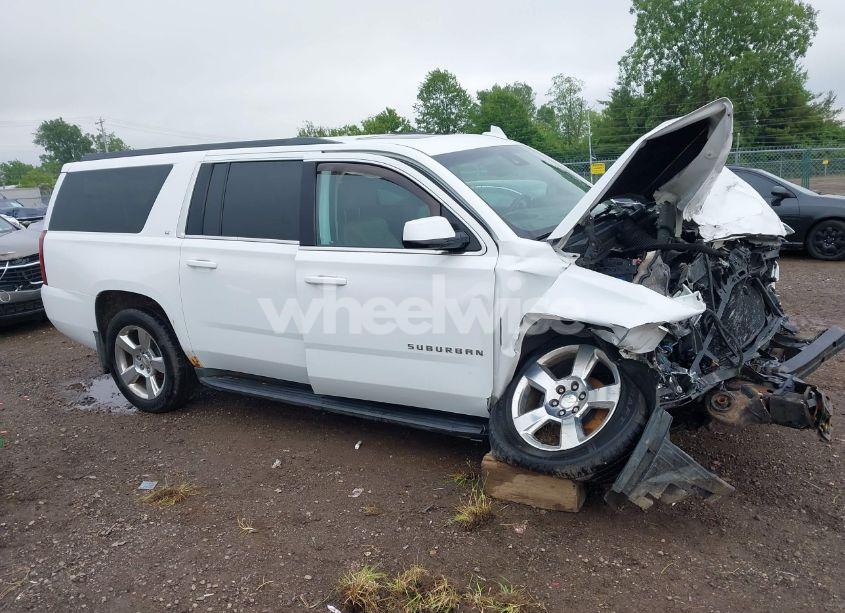 Photo 14 of 2016 Chevrolet Suburban LT (VIN 1GNSKHKC0GR361587)