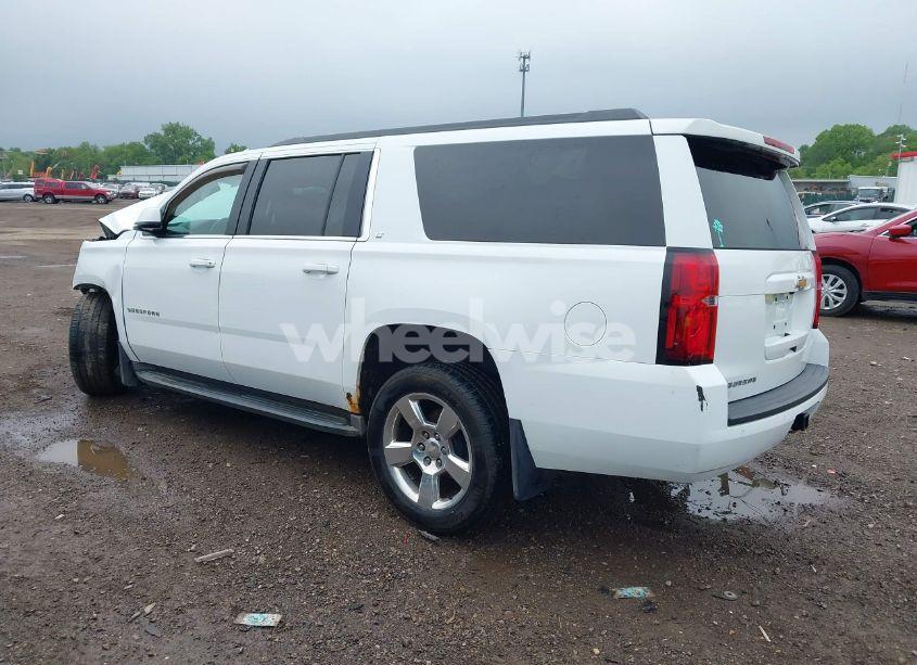 Photo 3 of 2016 Chevrolet Suburban LT (VIN 1GNSKHKC0GR361587)