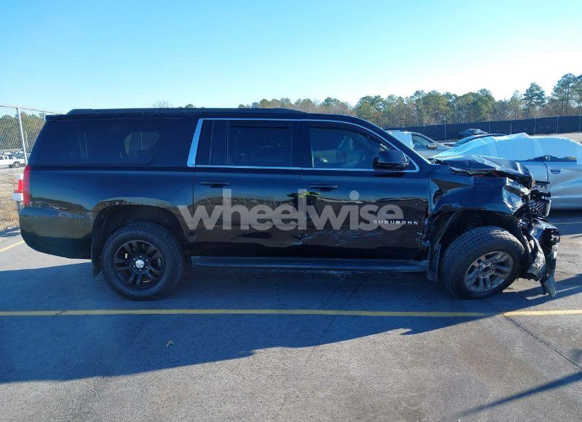 Photo 13 of 2016 Chevrolet Suburban LT (VIN 1GNSKHKC0GR432609)