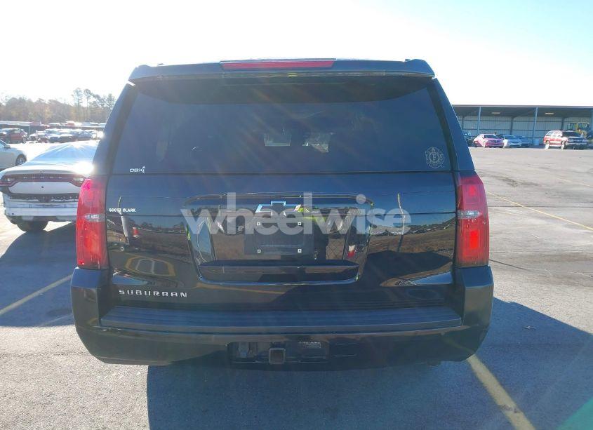 Photo 16 of 2016 Chevrolet Suburban LT (VIN 1GNSKHKC0GR432609)