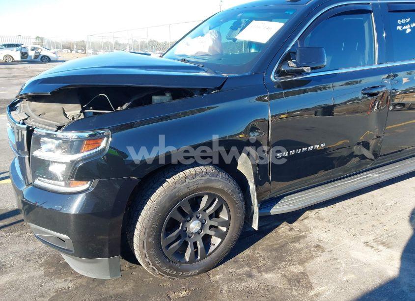 Photo 18 of 2016 Chevrolet Suburban LT (VIN 1GNSKHKC0GR432609)