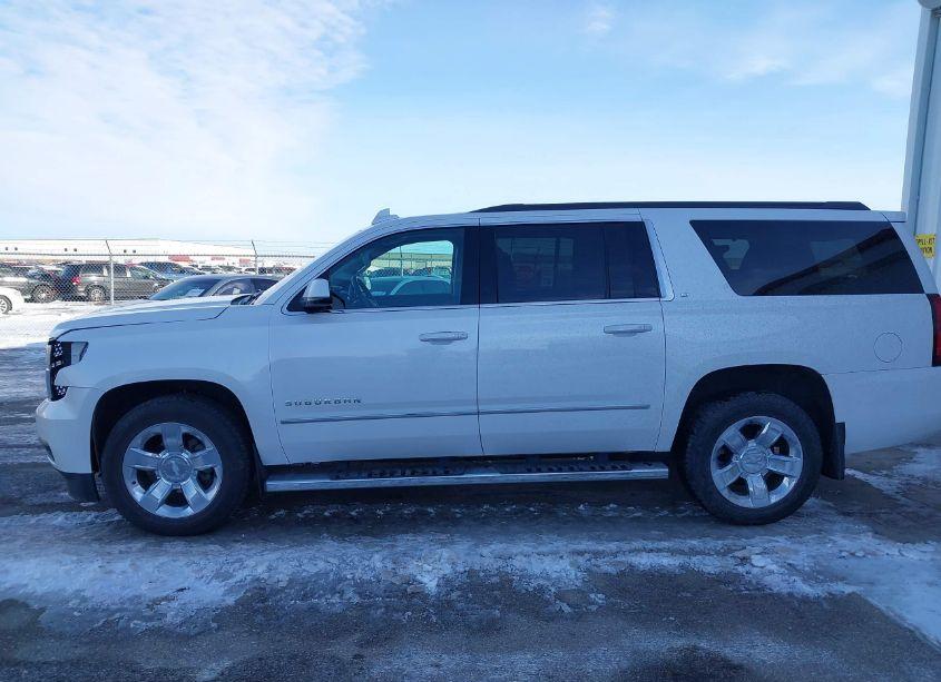 Photo 14 of 2018 Chevrolet Suburban LT (VIN 1GNSKHKC0JR126016)