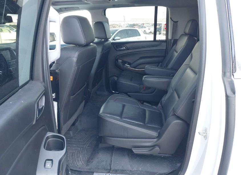 Photo 8 of 2018 Chevrolet Suburban LT (VIN 1GNSKHKC0JR126016)