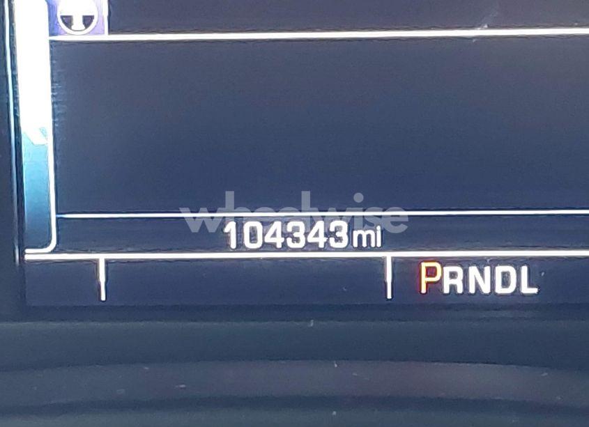 Photo 15 of 2018 Chevrolet Suburban LT (VIN 1GNSKHKC0JR351777)