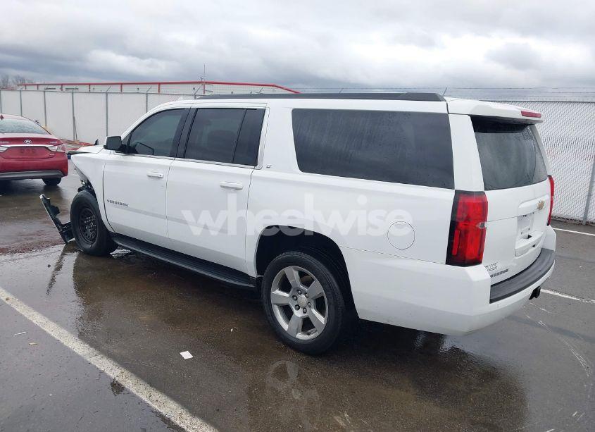 Photo 3 of 2018 Chevrolet Suburban LT (VIN 1GNSKHKC0JR351777)