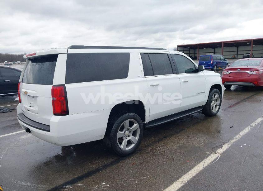 Photo 4 of 2018 Chevrolet Suburban LT (VIN 1GNSKHKC0JR351777)