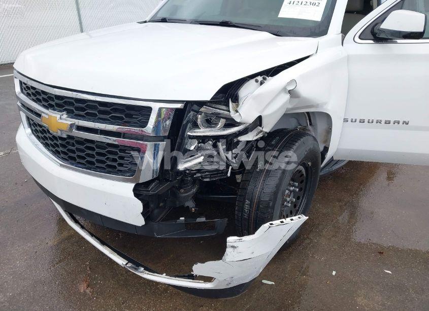 Photo 6 of 2018 Chevrolet Suburban LT (VIN 1GNSKHKC0JR351777)