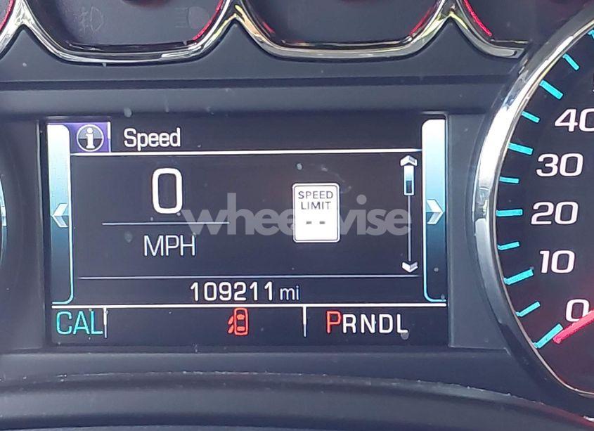 Photo 15 of 2019 Chevrolet Suburban LT (VIN 1GNSKHKC0KR203405)