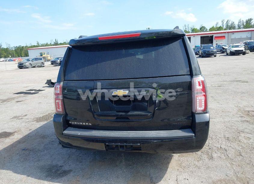 Photo 16 of 2019 Chevrolet Suburban LT (VIN 1GNSKHKC0KR203405)