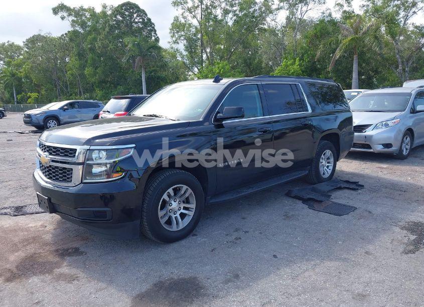 Photo 2 of 2019 Chevrolet Suburban LT (VIN 1GNSKHKC0KR203405)