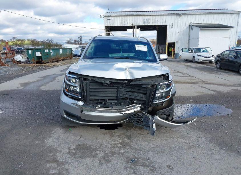 Photo 12 of 2019 Chevrolet Suburban LT (VIN 1GNSKHKC0KR205221)