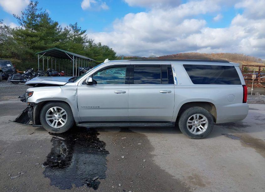 Photo 14 of 2019 Chevrolet Suburban LT (VIN 1GNSKHKC0KR205221)