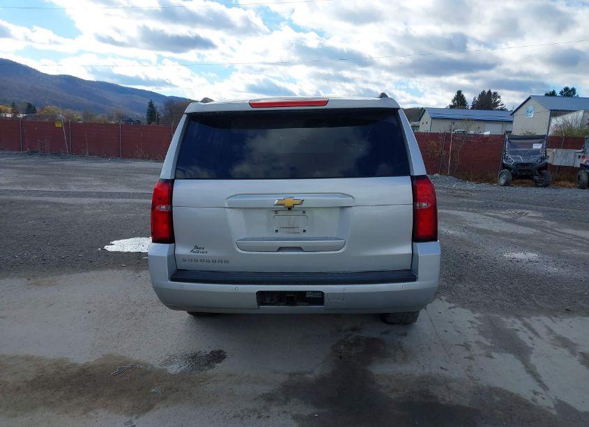 Photo 16 of 2019 Chevrolet Suburban LT (VIN 1GNSKHKC0KR205221)