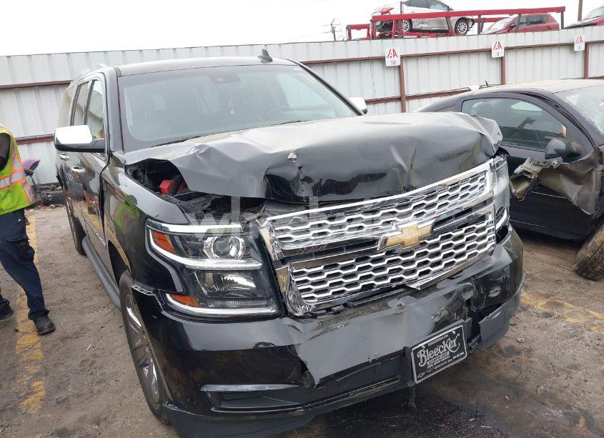 2019 Chevrolet Suburban LT (VIN 1GNSKHKC0KR368886) main photo