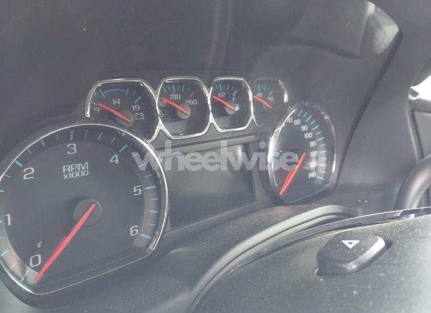 Photo 15 of 2019 Chevrolet Suburban LT (VIN 1GNSKHKC0KR368886)