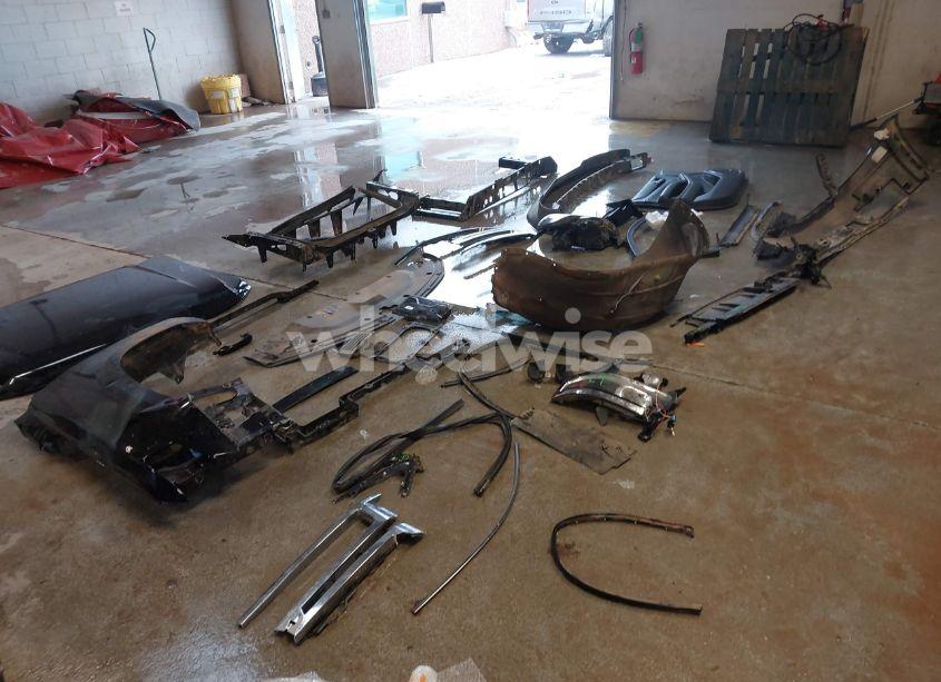 Photo 12 of 2016 Chevrolet Suburban LT (VIN 1GNSKHKC1GR109217)