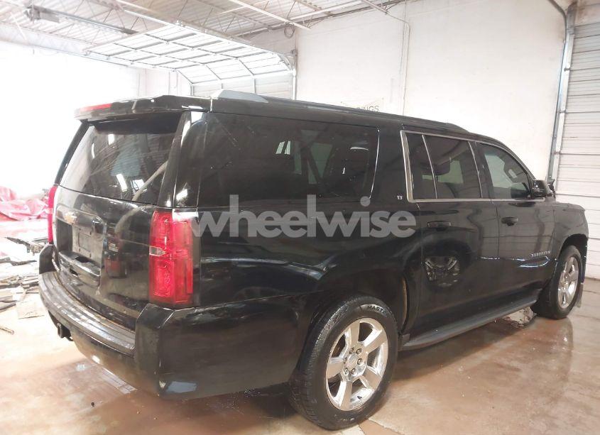 Photo 14 of 2016 Chevrolet Suburban LT (VIN 1GNSKHKC1GR109217)