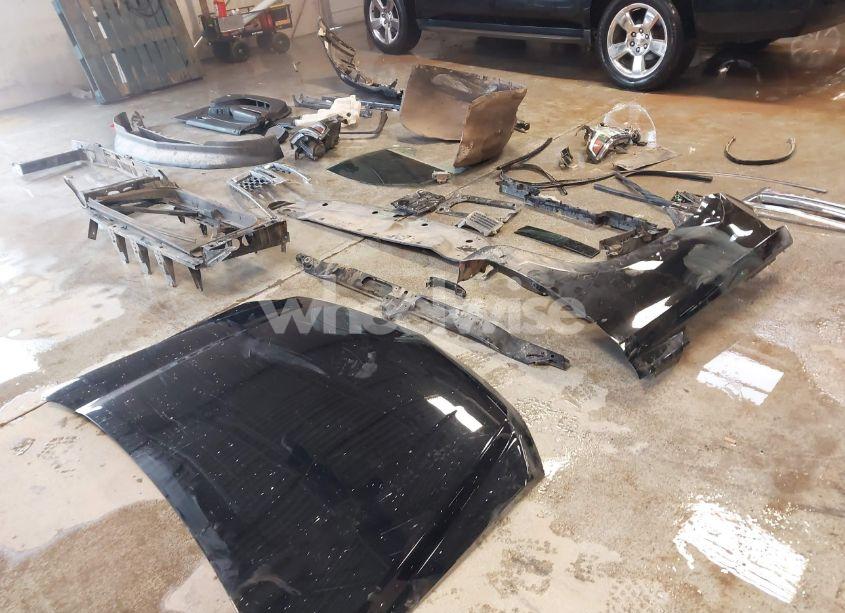 Photo 18 of 2016 Chevrolet Suburban LT (VIN 1GNSKHKC1GR109217)