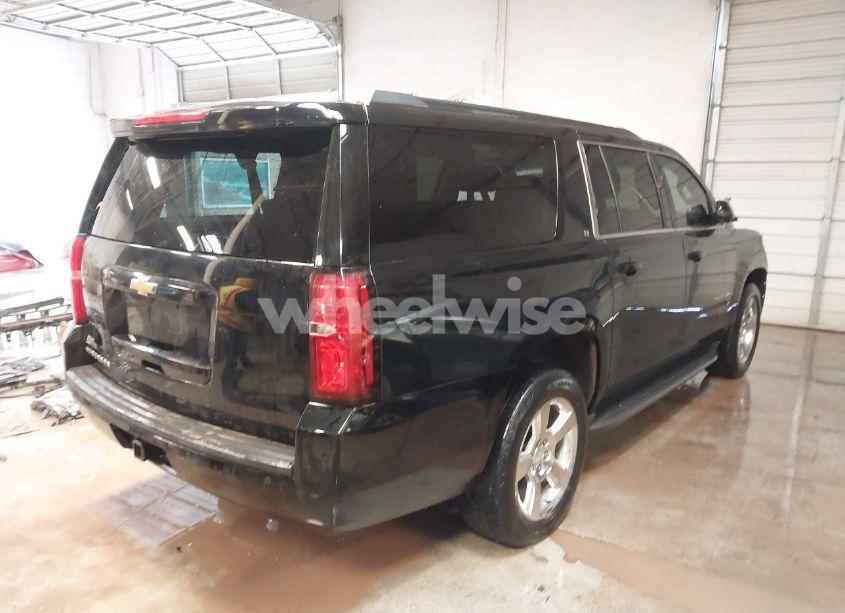 Photo 4 of 2016 Chevrolet Suburban LT (VIN 1GNSKHKC1GR109217)