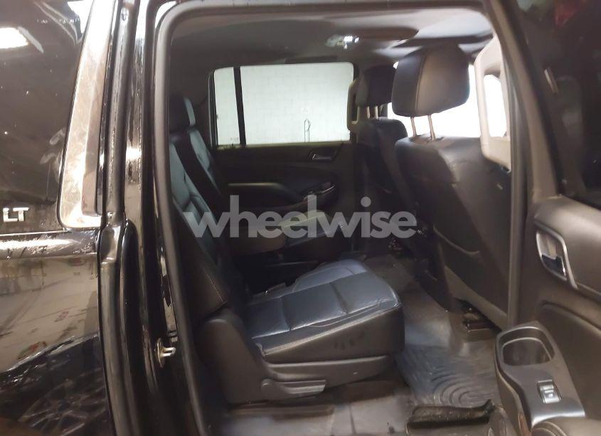 Photo 8 of 2016 Chevrolet Suburban LT (VIN 1GNSKHKC1GR109217)