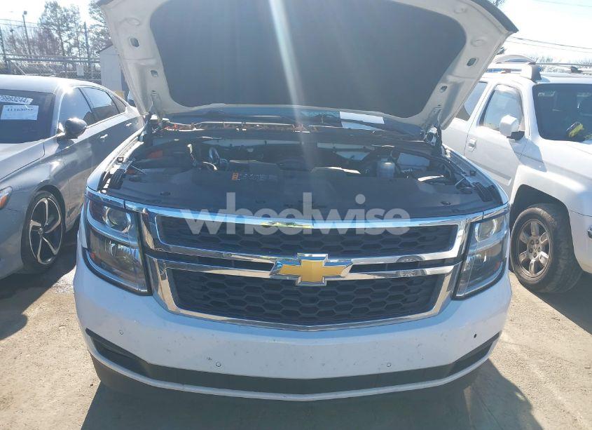 Photo 10 of 2020 Chevrolet Suburban 4WD LT (VIN 1GNSKHKC1LR202300)