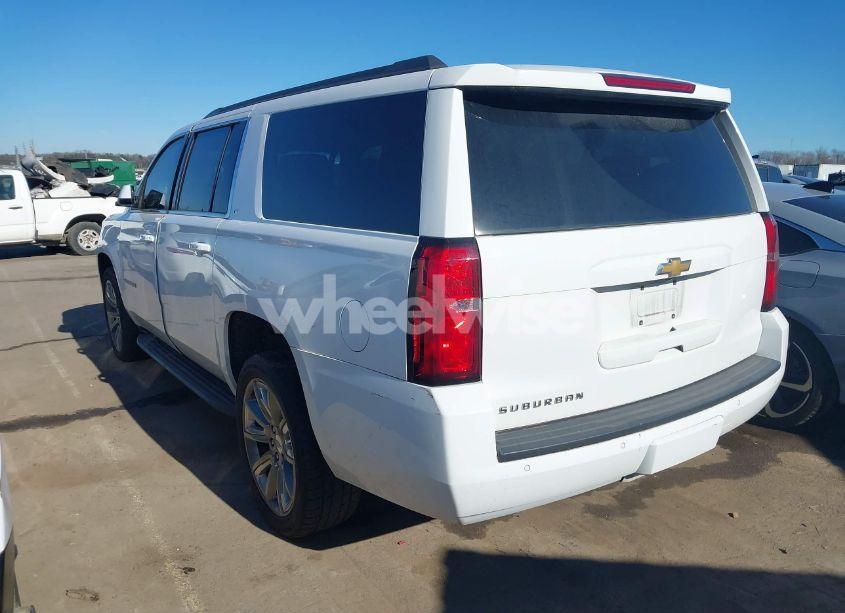 Photo 3 of 2020 Chevrolet Suburban 4WD LT (VIN 1GNSKHKC1LR202300)