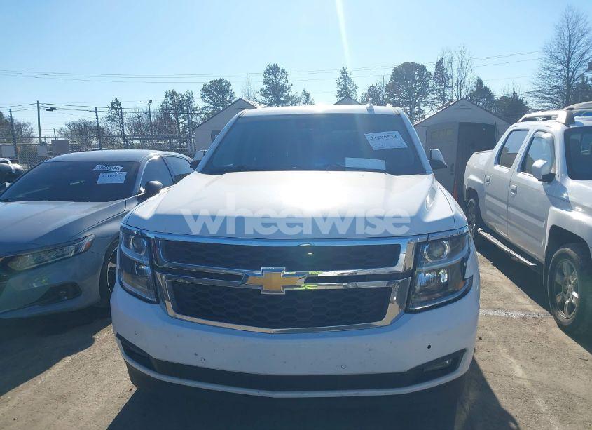 Photo 6 of 2020 Chevrolet Suburban 4WD LT (VIN 1GNSKHKC1LR202300)